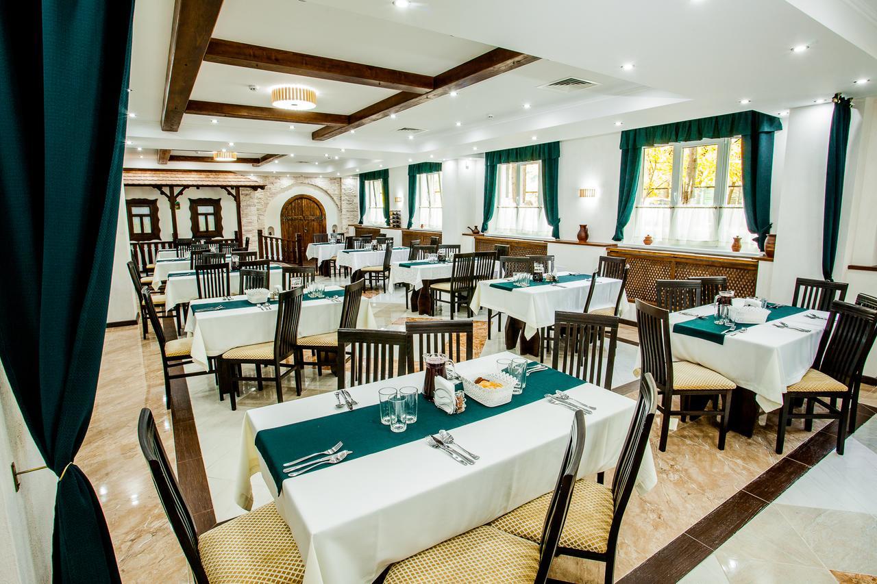 Institutul Muncii Hotel Chisinau Ngoại thất bức ảnh