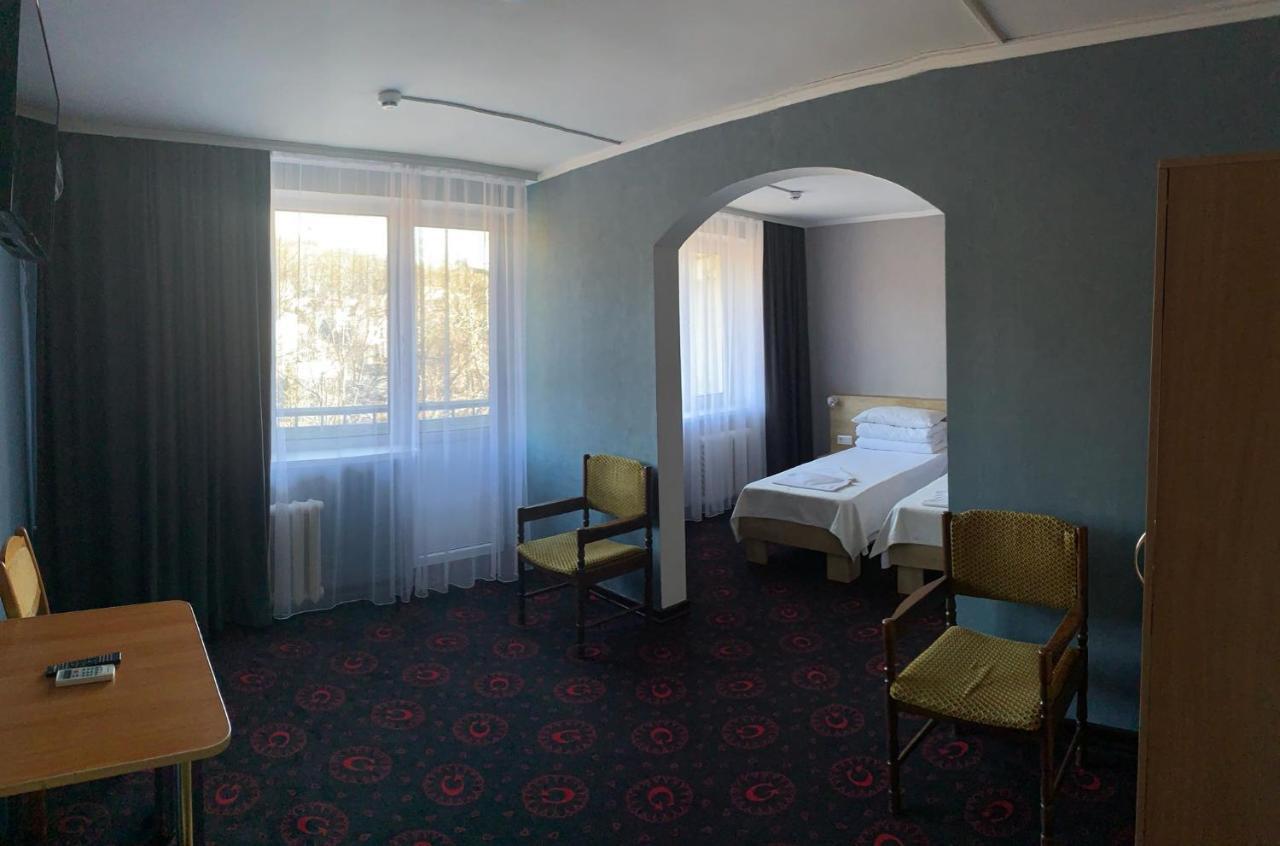 Institutul Muncii Hotel Chisinau Ngoại thất bức ảnh